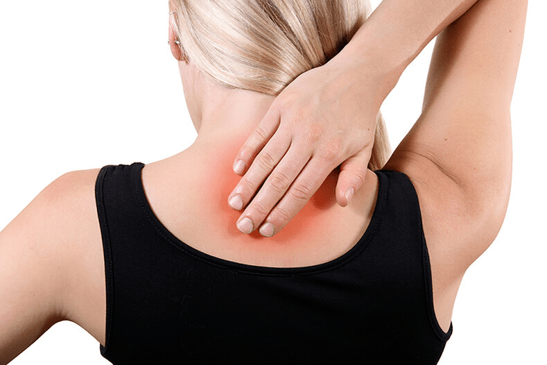 One of the symptoms of osteochondrosis is back pain.